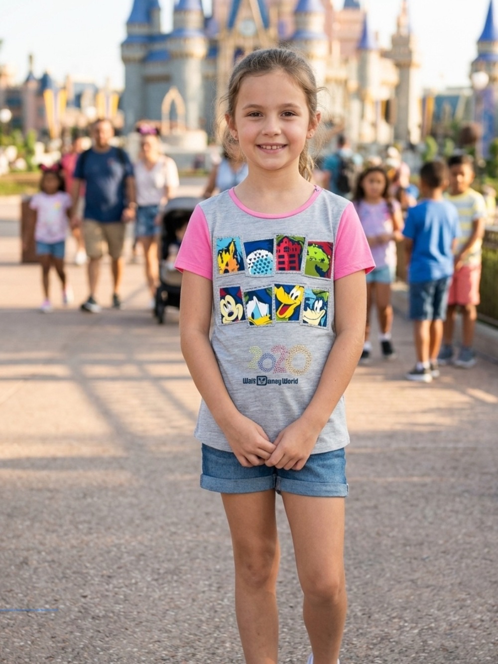 2020 Walt Disney World GRAY WITH PINK T-Shirt Mickey Goofy Minnie YOUTH Size L